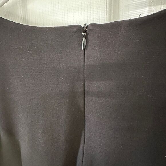 Jude Connally Sabine Jude Cloth Stretch Knit
Jewel Neck 3/4 Sleeve Shift Dress - Picture 9 of 9